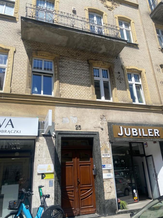 Przytulna Kawalerka Z Antresola Apartment Katowice Exterior photo